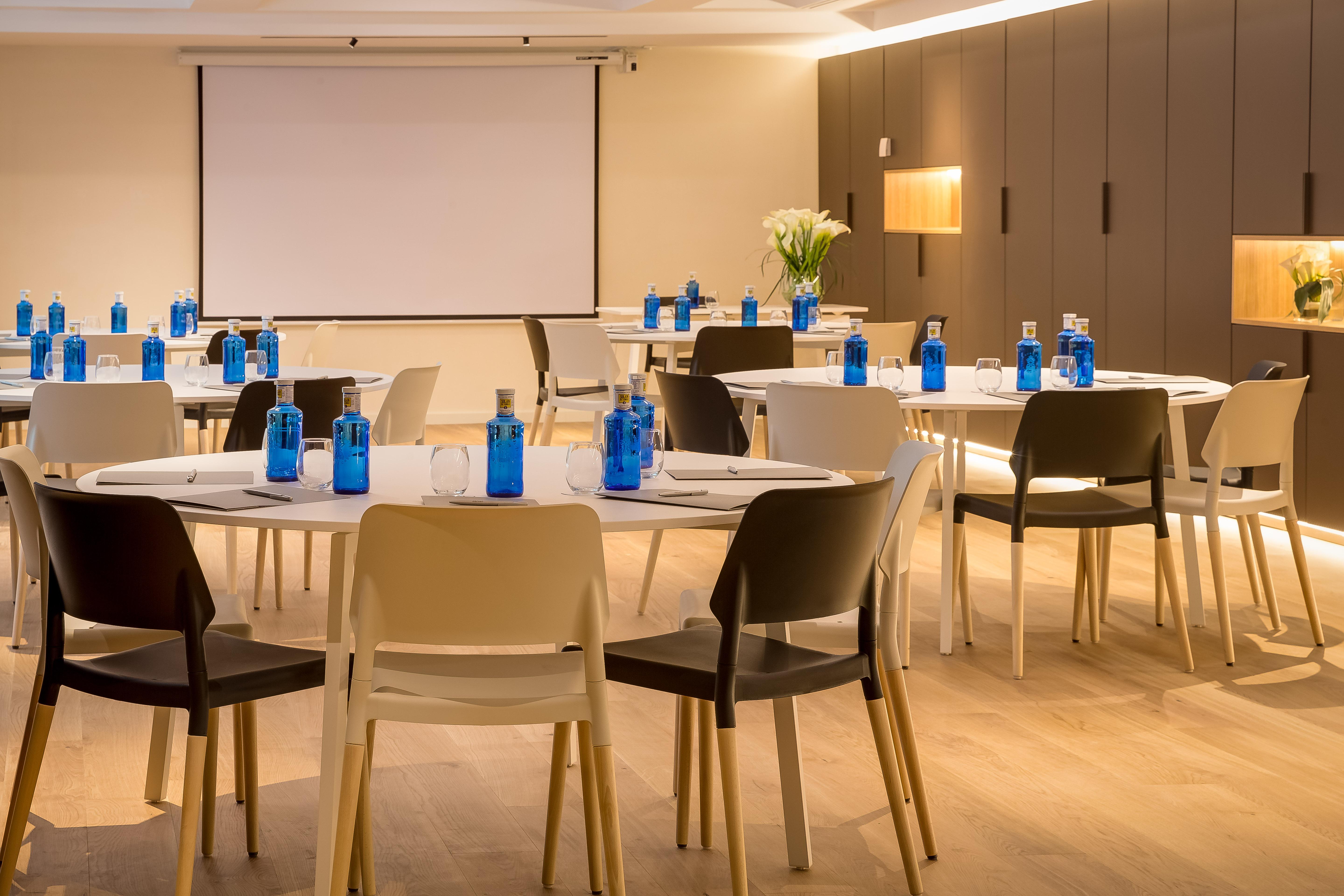 올라 에이샴플라 호텔 바르셀로나 외부 사진 Meeting room