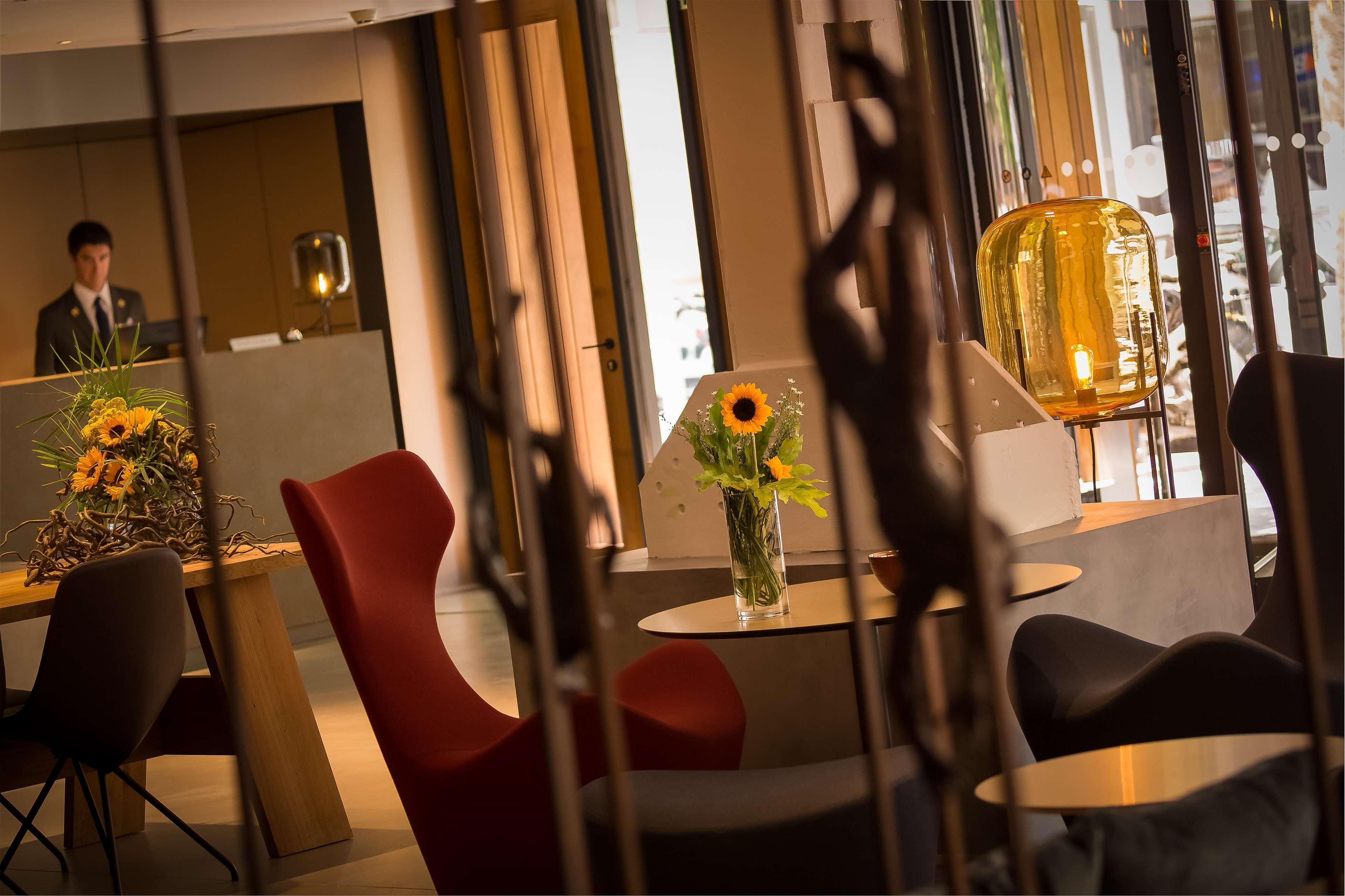 올라 에이샴플라 호텔 바르셀로나 외부 사진 The lobby of the hotel